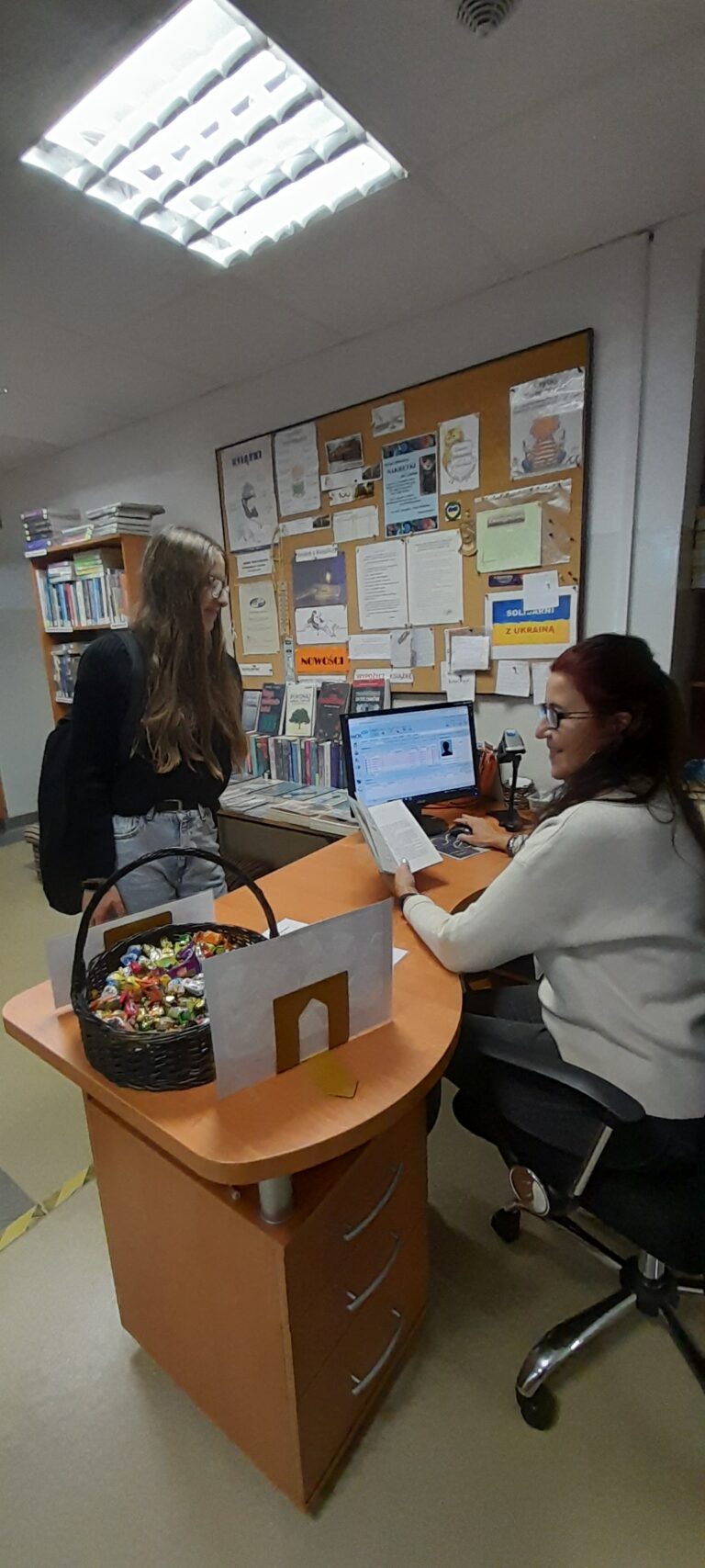 07.11.2023-Podsumowanie obchodów Międzynarodowego Miesiąca Bibliotek Szkolnych w Bażyniaku — zdjęcie 10