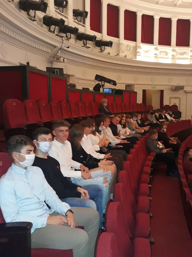 27.10.2021-Wycieczka kl.1A do Warszawy — zdjęcie 7