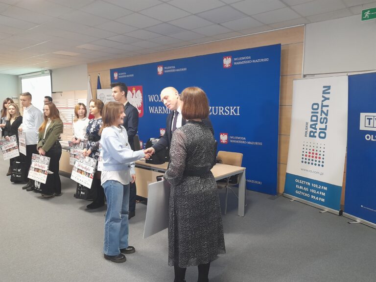 12.01.2023- Uroczystość wręczenia nagród w konkursie plastycznym „TYLKO NIEPODLEGŁOŚĆ”, zorganizowanym przez Delegaturę IPN w Olsztynie — zdjęcie 3