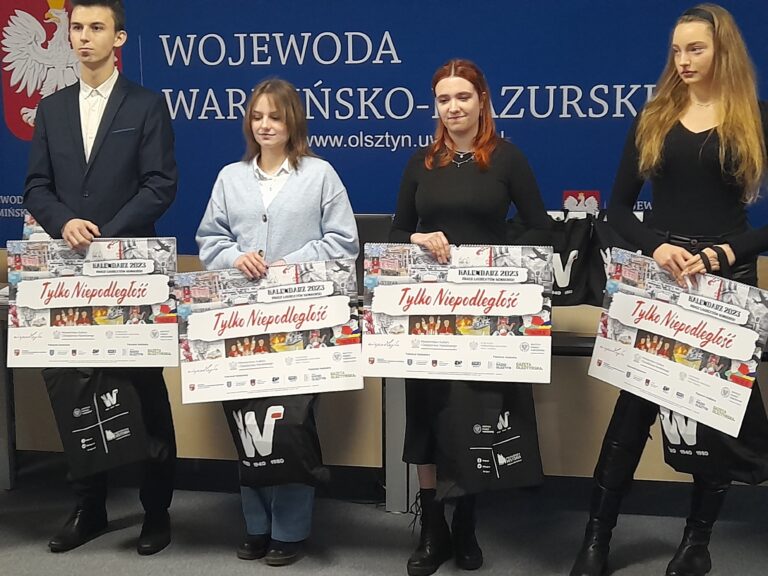 12.01.2023- Uroczystość wręczenia nagród w konkursie plastycznym „TYLKO NIEPODLEGŁOŚĆ”, zorganizowanym przez Delegaturę IPN w Olsztynie — zdjęcie 8