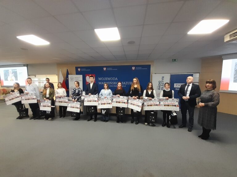 12.01.2023- Uroczystość wręczenia nagród w konkursie plastycznym „TYLKO NIEPODLEGŁOŚĆ”, zorganizowanym przez Delegaturę IPN w Olsztynie — zdjęcie 9