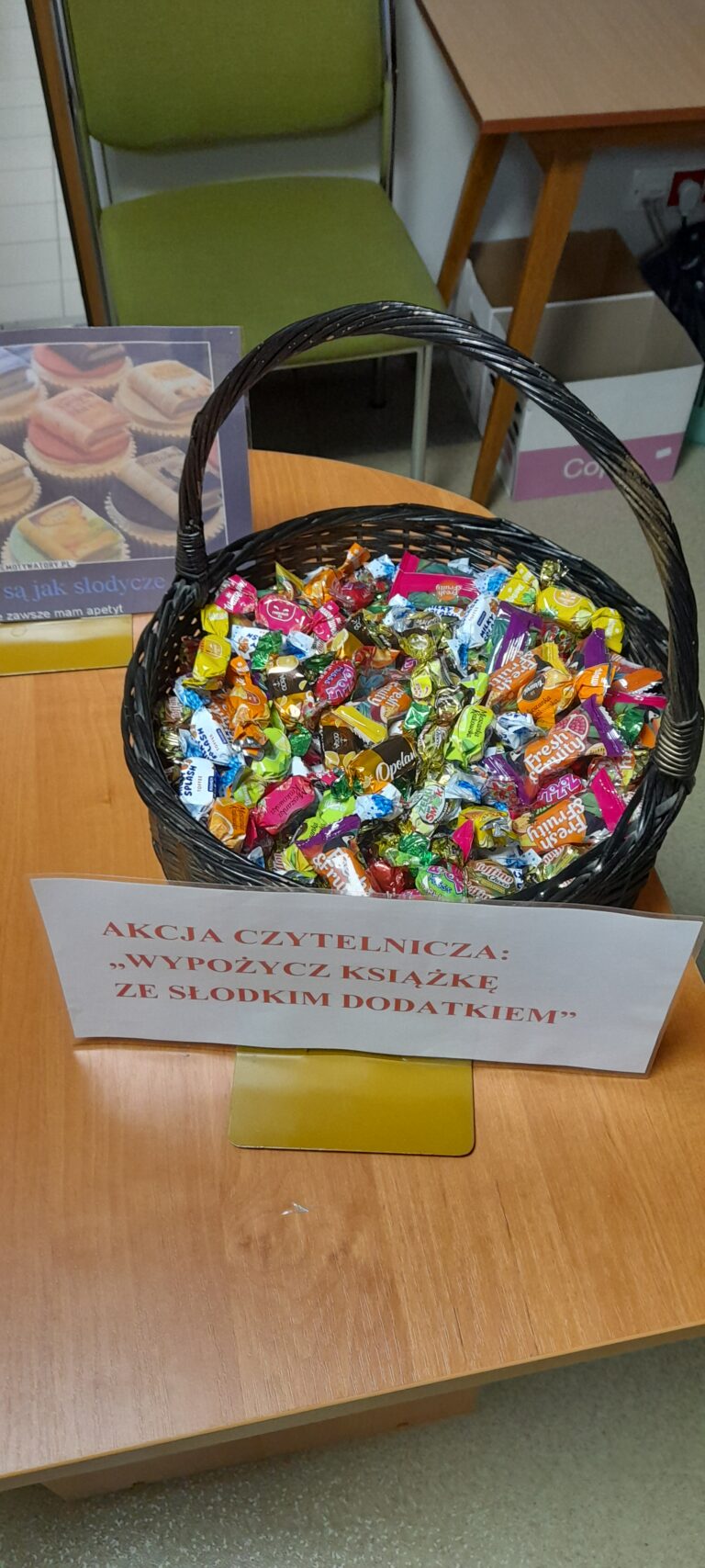 18.10.2023-Akcje czytelnicze biblioteki szkolnej — zdjęcie 2