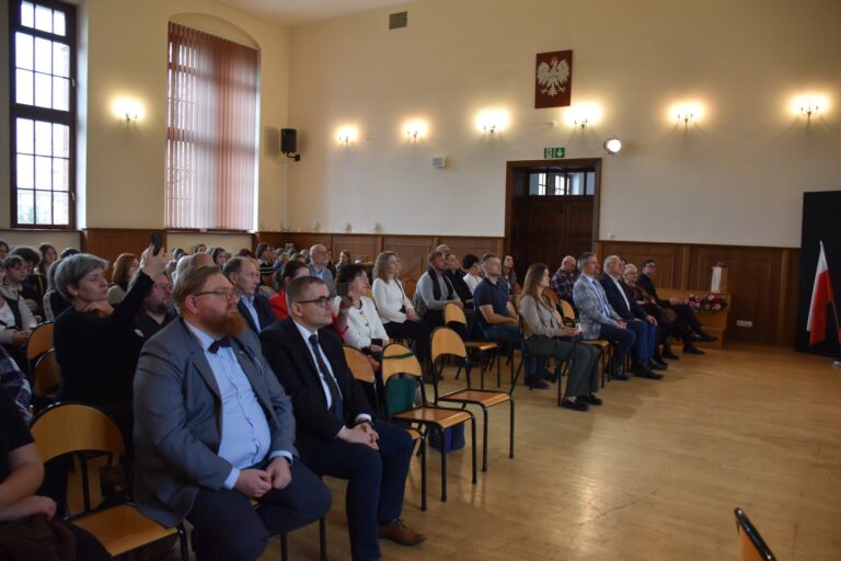 27.11.2024-KONCERT "OD NIEPODLEGŁOŚCI DO NIEPODLEGŁOŚCI - HISTORIA MUZYKĄ OPOWIEDZIANA" — zdjęcie 2