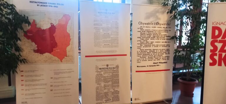 15-30.11.2022-Wystawa "Ojcowie Niepodległości" — zdjęcie 6