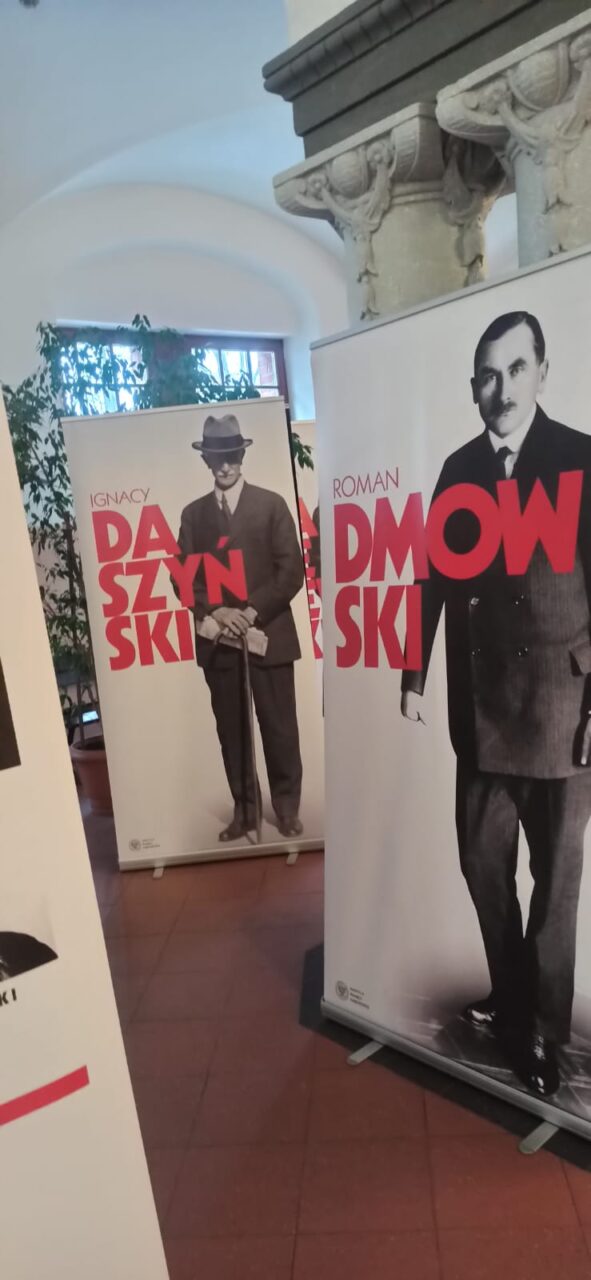 15-30.11.2022-Wystawa "Ojcowie Niepodległości" — zdjęcie 9