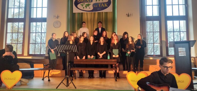 01.12.2022-Szkolna Gala Wolontariatu — zdjęcie 50