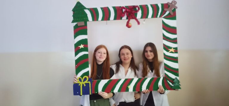 22.12.2022-Konkutrs na najładniej udekorowaną salę — zdjęcie 13