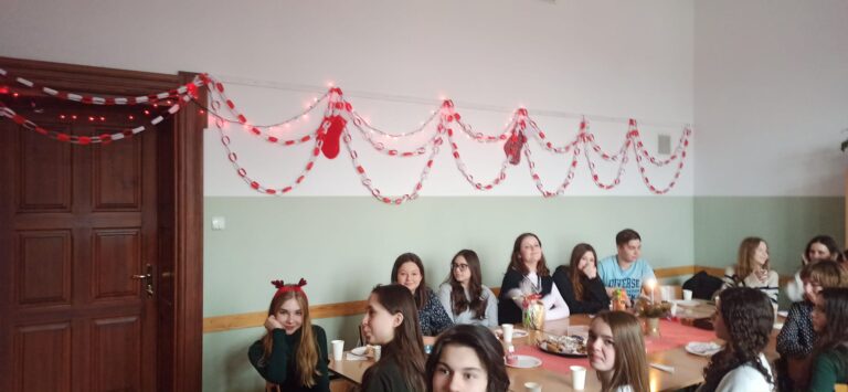 22.12.2022-Konkutrs na najładniej udekorowaną salę — zdjęcie 26