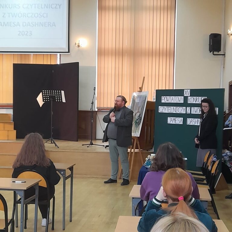 14.03.2023-XV Powiatowy Konkurs Czytelniczy z Literatury Fantasy — zdjęcie 10