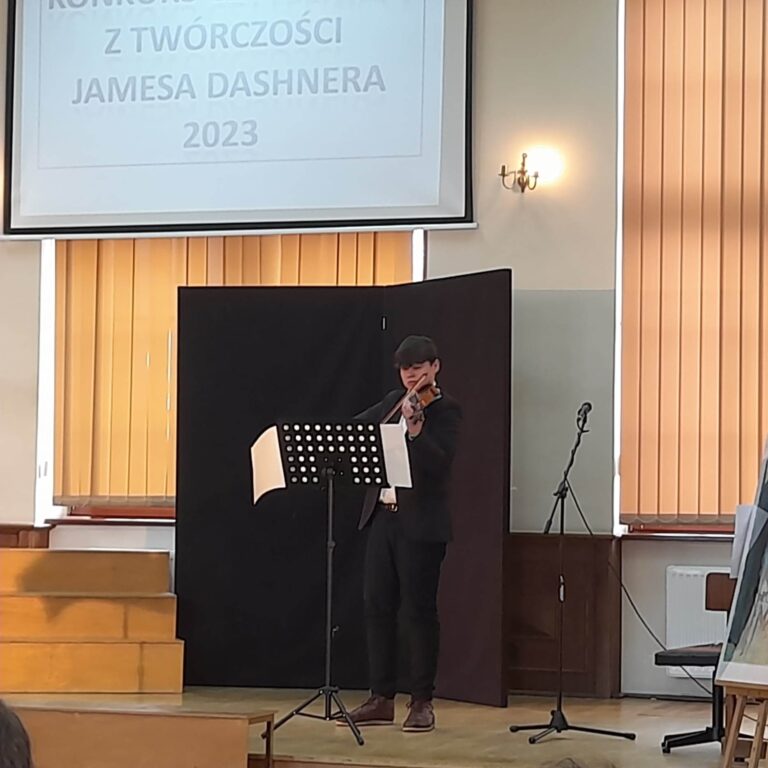 14.03.2023-XV Powiatowy Konkurs Czytelniczy z Literatury Fantasy — zdjęcie 31