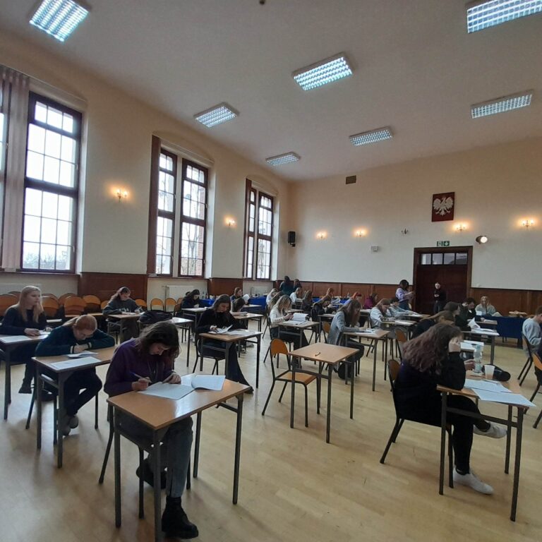 14.03.2023-XV Powiatowy Konkurs Czytelniczy z Literatury Fantasy — zdjęcie 45