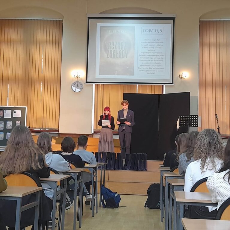 14.03.2023-XV Powiatowy Konkurs Czytelniczy z Literatury Fantasy — zdjęcie 46