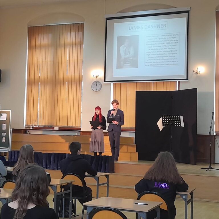 14.03.2023-XV Powiatowy Konkurs Czytelniczy z Literatury Fantasy — zdjęcie 50