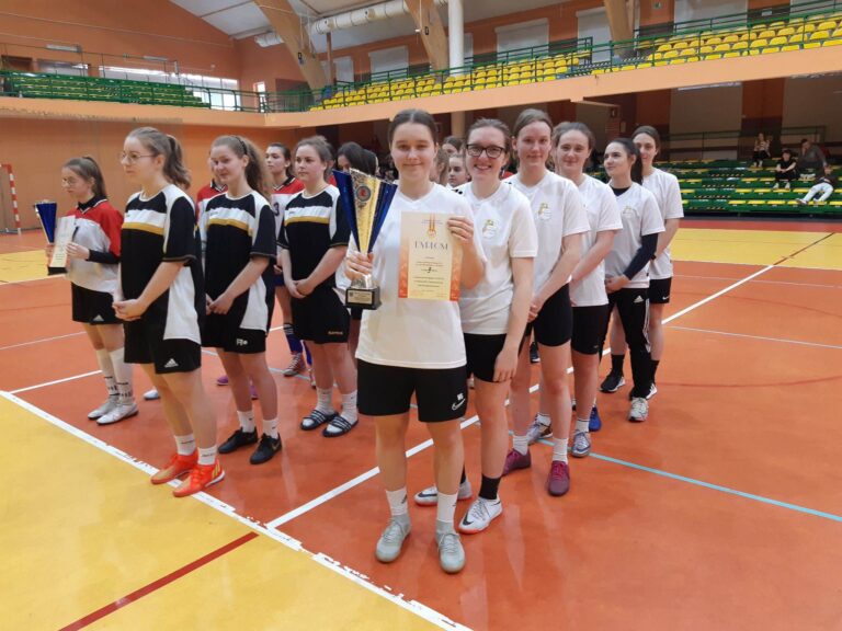 16.03.2023-Nasze piłkarki drugie w regionie — zdjęcie 1