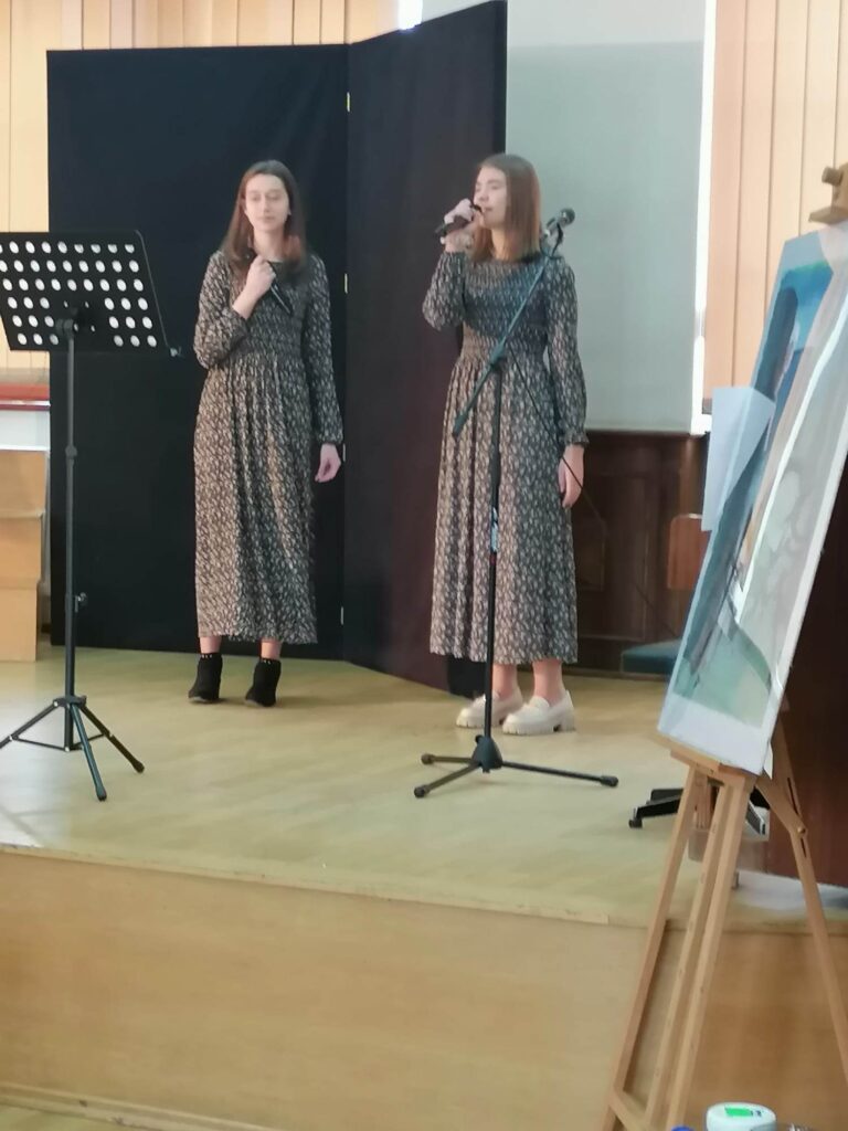 14.03.2023-XV Powiatowy Konkurs Czytelniczy z Literatury Fantasy — zdjęcie 96