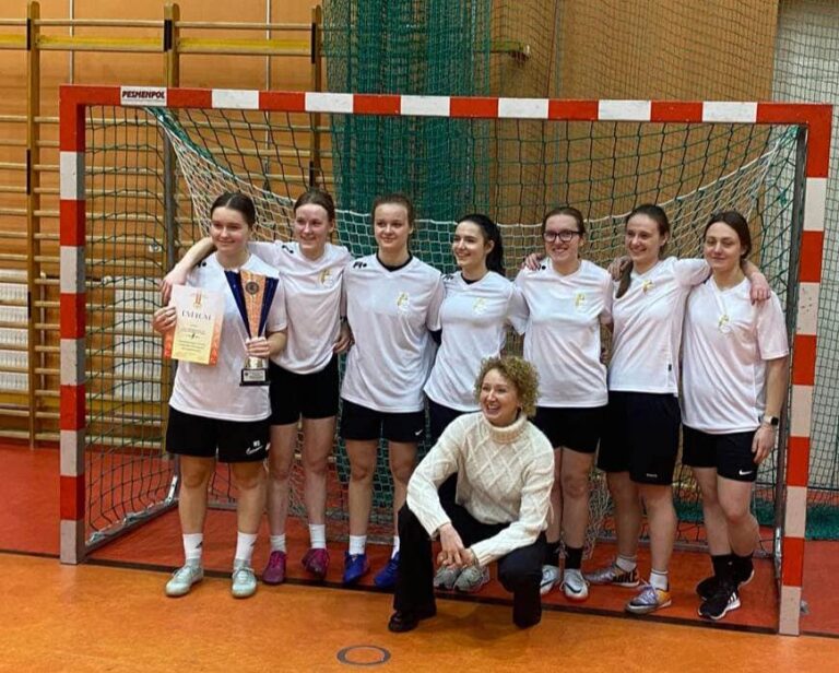 16.03.2023-Nasze piłkarki drugie w regionie — zdjęcie 8