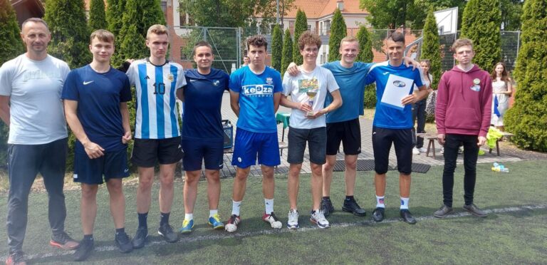 21.06.2023-Turniej Sportowy z okazji 25-lecia "Fundacji Świat na Tak" — zdjęcie 1