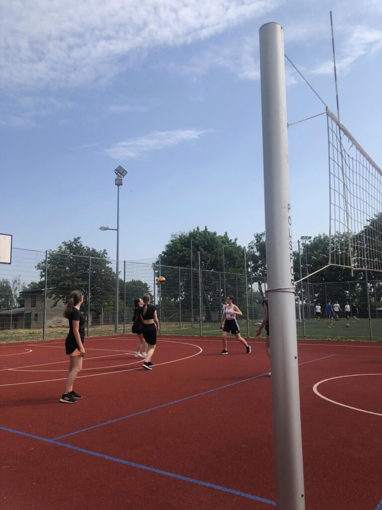 21.06.2023-Turniej Sportowy z okazji 25-lecia "Fundacji Świat na Tak" — zdjęcie 5