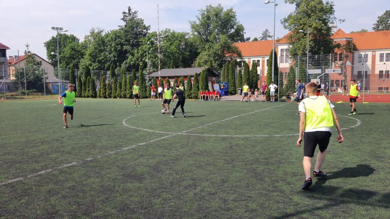 21.06.2023-Turniej Sportowy z okazji 25-lecia "Fundacji Świat na Tak" — zdjęcie 12