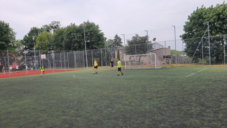 21.06.2023-Turniej Sportowy z okazji 25-lecia "Fundacji Świat na Tak" — zdjęcie 31