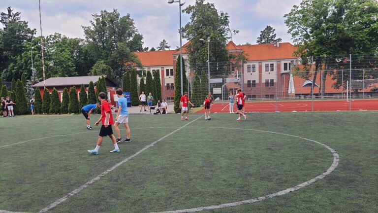 21.06.2023-Turniej Sportowy z okazji 25-lecia "Fundacji Świat na Tak" — zdjęcie 35