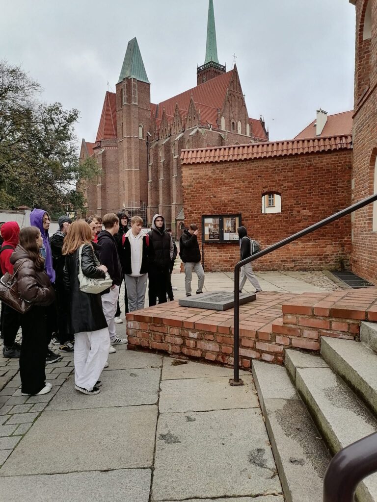 09-13.10.2023-Wycieczka klasy 3A do Wrocławia — zdjęcie 7