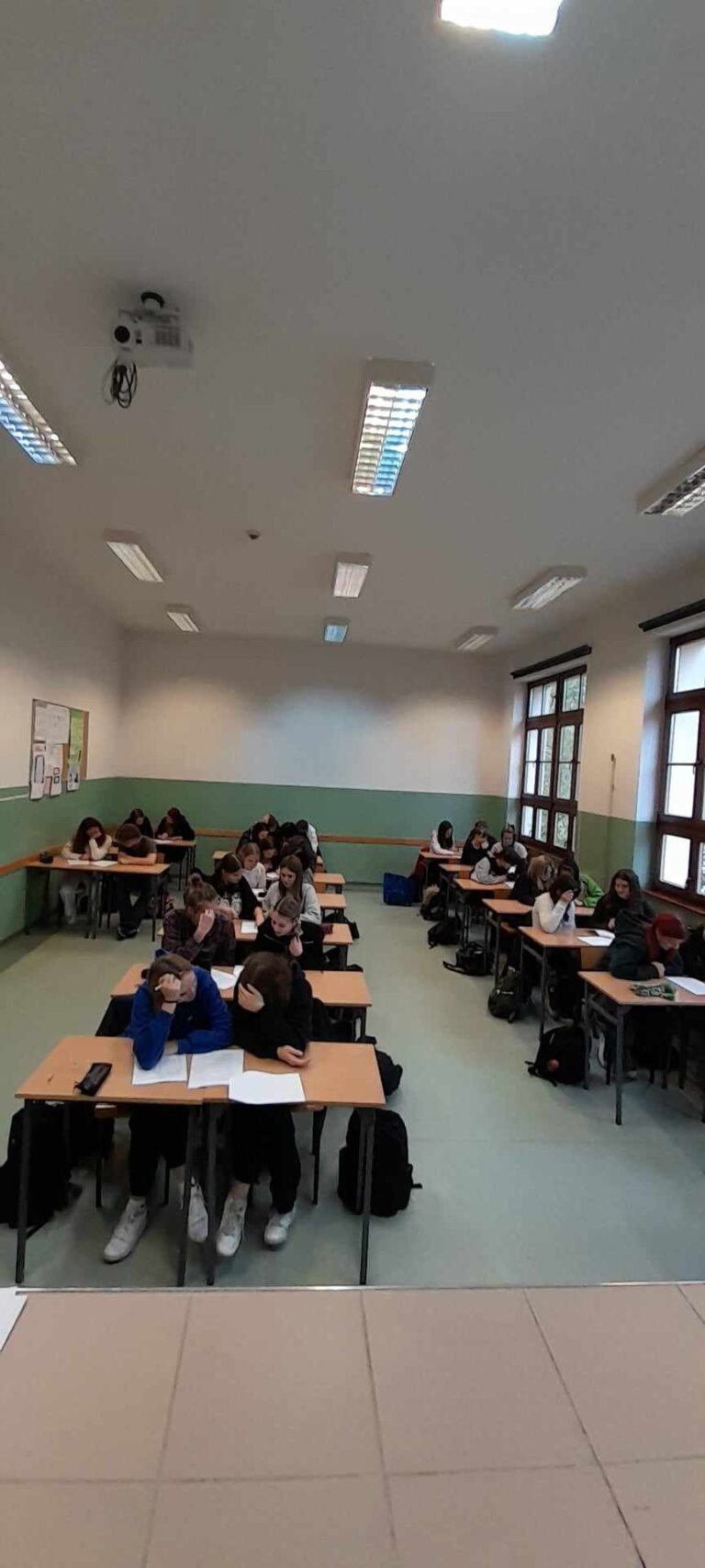 18.10.2023-Akcje czytelnicze biblioteki szkolnej — zdjęcie 32