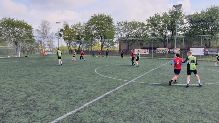 19.04.2024-Mistrzostwa Województwa Warmińsko-Mazurskiego Szkolnego Związku Sportowego w Piłce Nożnej Chłopców Licealiada — zdjęcie 1