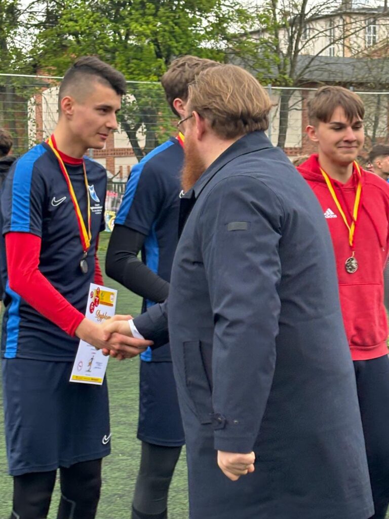 19.04.2024-Mistrzostwa Województwa Warmińsko-Mazurskiego Szkolnego Związku Sportowego w Piłce Nożnej Chłopców Licealiada — zdjęcie 3