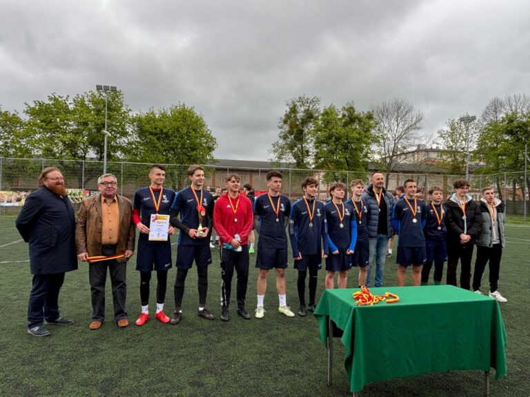 19.04.2024-Mistrzostwa Województwa Warmińsko-Mazurskiego Szkolnego Związku Sportowego w Piłce Nożnej Chłopców Licealiada — zdjęcie 4