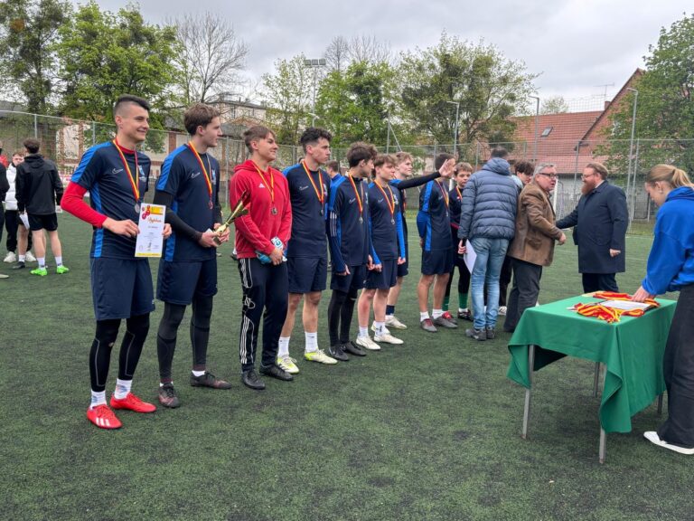 19.04.2024-Mistrzostwa Województwa Warmińsko-Mazurskiego Szkolnego Związku Sportowego w Piłce Nożnej Chłopców Licealiada — zdjęcie 5