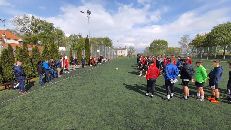 19.04.2024-Mistrzostwa Województwa Warmińsko-Mazurskiego Szkolnego Związku Sportowego w Piłce Nożnej Chłopców Licealiada — zdjęcie 7