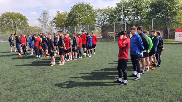 19.04.2024-Mistrzostwa Województwa Warmińsko-Mazurskiego Szkolnego Związku Sportowego w Piłce Nożnej Chłopców Licealiada — zdjęcie 12