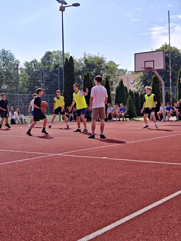 24.05.2024-Szkolny turniej w koszykówkę — zdjęcie 15
