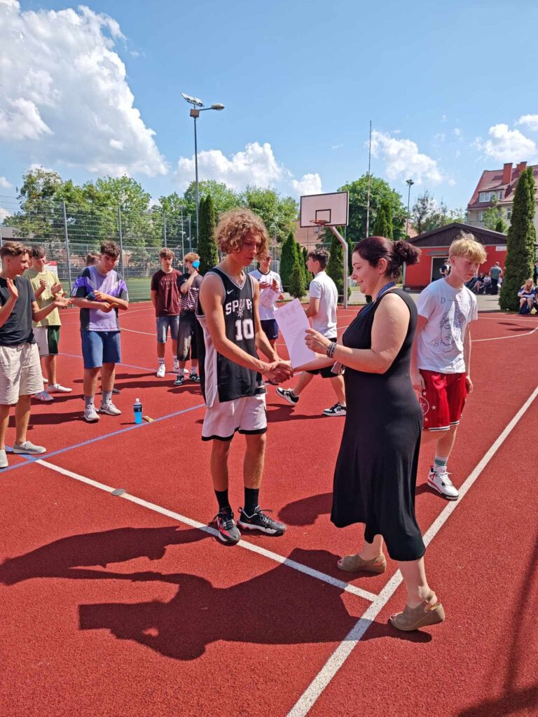 24.05.2024-Szkolny turniej w koszykówkę — zdjęcie 17