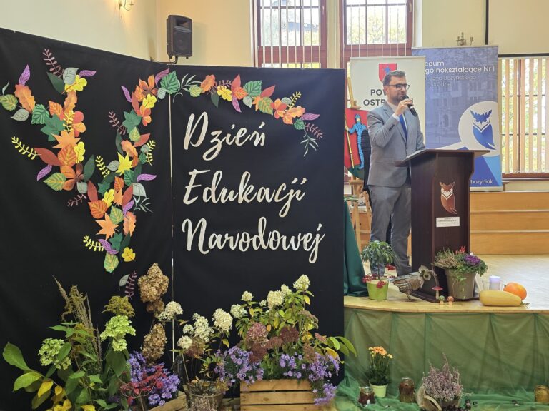 14.10.2024-POWIATOWY DZIEŃ EDUKACJI NARODOWEJ — zdjęcie 37