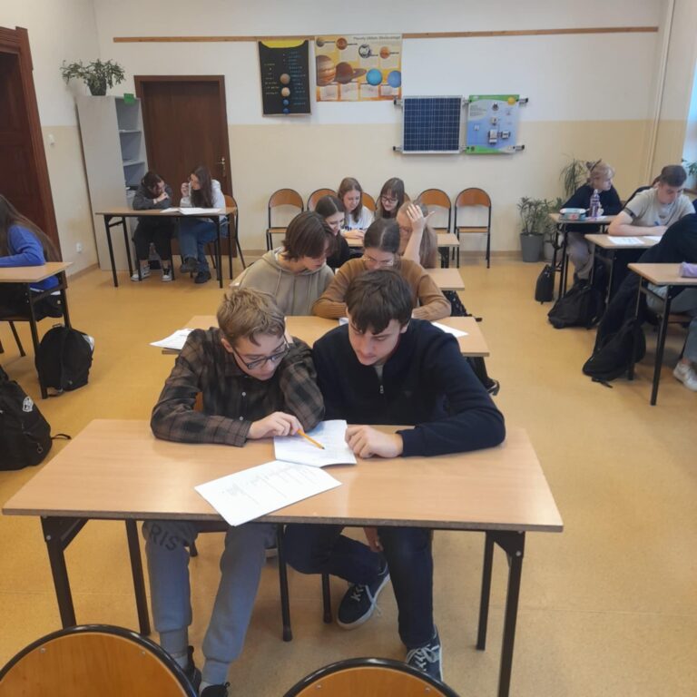 28.10.2024-KONKURS CZYTELNICZY: CO WIESZ O BIBLIOTEKACH I KSIĄŻKACH? — zdjęcie 7