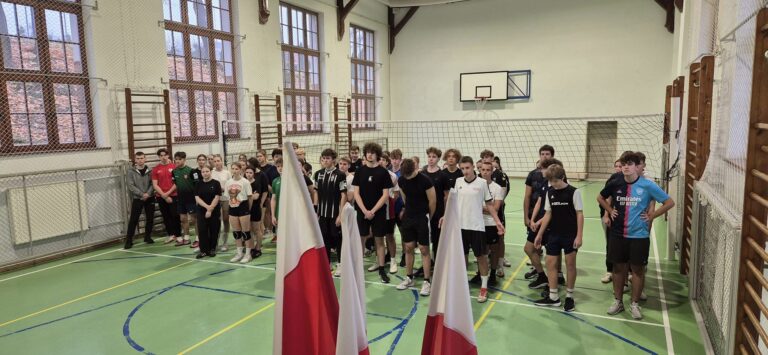 8.11.2024-TURNIEJ MIKSTÓW W PIŁKĘ SIATKOWĄ — zdjęcie 12