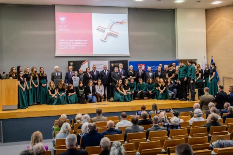 22.11.2024-PRAESENTS PIORIBUS NAGRODY IPN DELEGATURA W OLSZTYNIE — zdjęcie 5