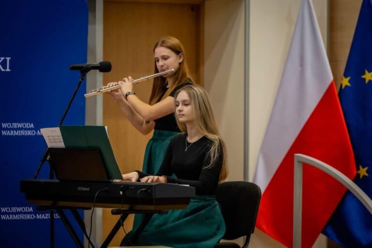 22.11.2024-PRAESENTS PIORIBUS NAGRODY IPN DELEGATURA W OLSZTYNIE — zdjęcie 12