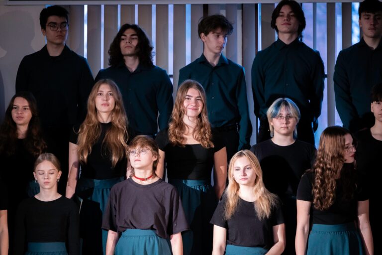 27.11.2024-KONCERT "OD NIEPODLEGŁOŚCI DO NIEPODLEGŁOŚCI - HISTORIA MUZYKĄ OPOWIEDZIANA" — zdjęcie 13