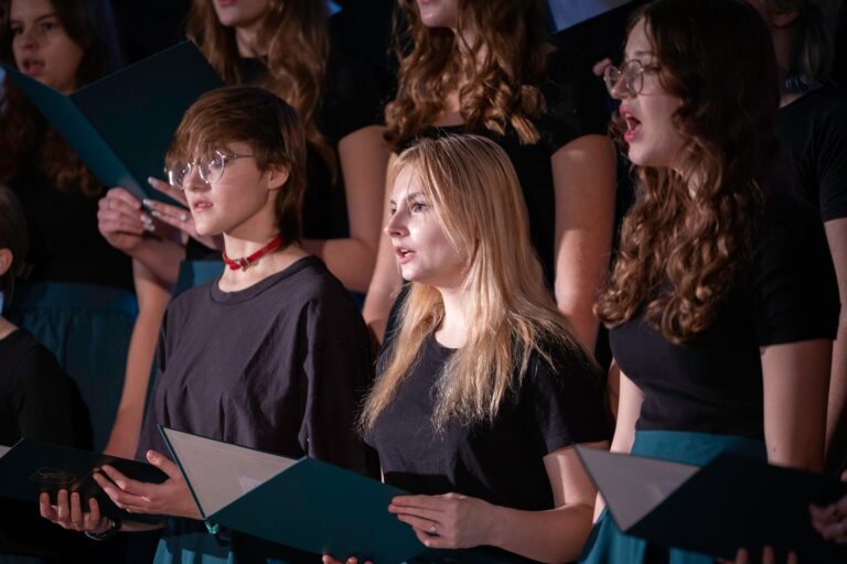27.11.2024-KONCERT "OD NIEPODLEGŁOŚCI DO NIEPODLEGŁOŚCI - HISTORIA MUZYKĄ OPOWIEDZIANA" — zdjęcie 15