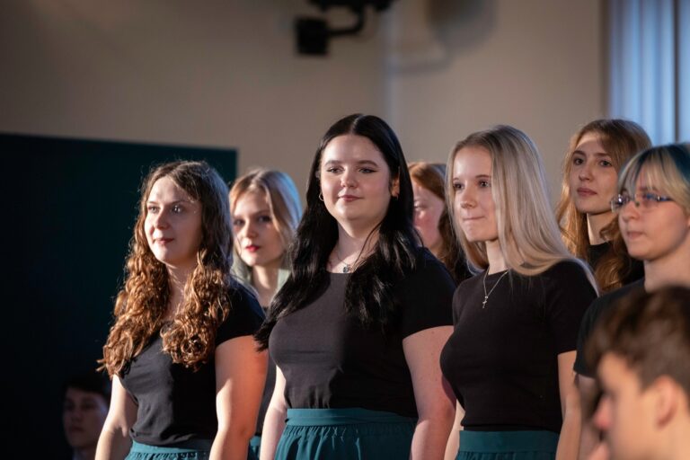 27.11.2024-KONCERT "OD NIEPODLEGŁOŚCI DO NIEPODLEGŁOŚCI - HISTORIA MUZYKĄ OPOWIEDZIANA" — zdjęcie 16