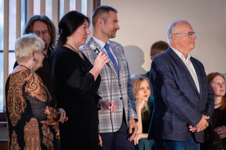 27.11.2024-KONCERT "OD NIEPODLEGŁOŚCI DO NIEPODLEGŁOŚCI - HISTORIA MUZYKĄ OPOWIEDZIANA" — zdjęcie 21