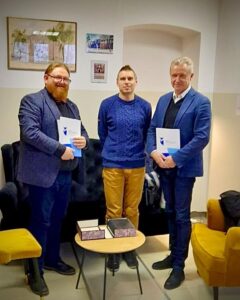 23.01.2025-WYPOŻYCZENIE BIBLII Z WPISEM G. GIZEWIUSZA MUZEUM W OSTRÓDZIE — zdjęcie 2
