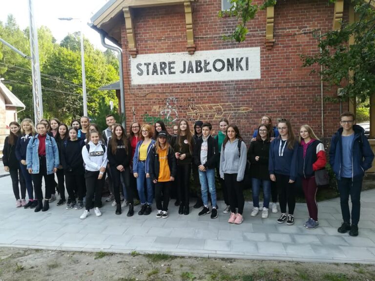 16.09.2019-Wycieczka do lasu kl.1C — zdjęcie 5