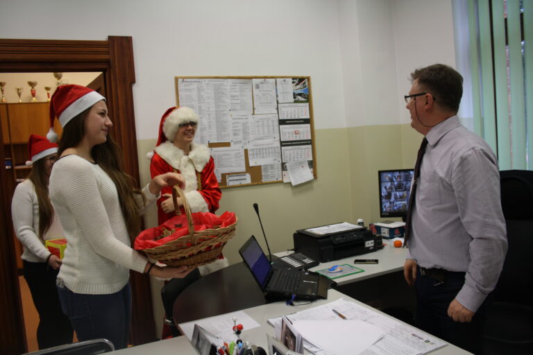 06.12.2018-Mikołajki w szkole — zdjęcie 9