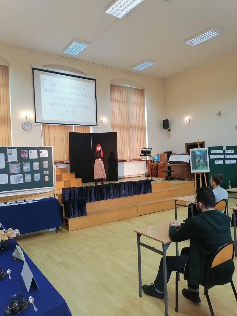 14.03.2023-XV Powiatowy Konkurs Czytelniczy z Literatury Fantasy — zdjęcie 116