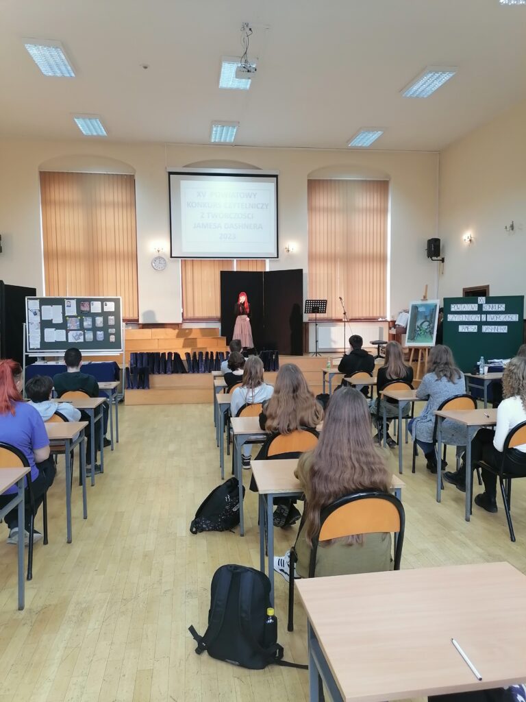 14.03.2023-XV Powiatowy Konkurs Czytelniczy z Literatury Fantasy — zdjęcie 117