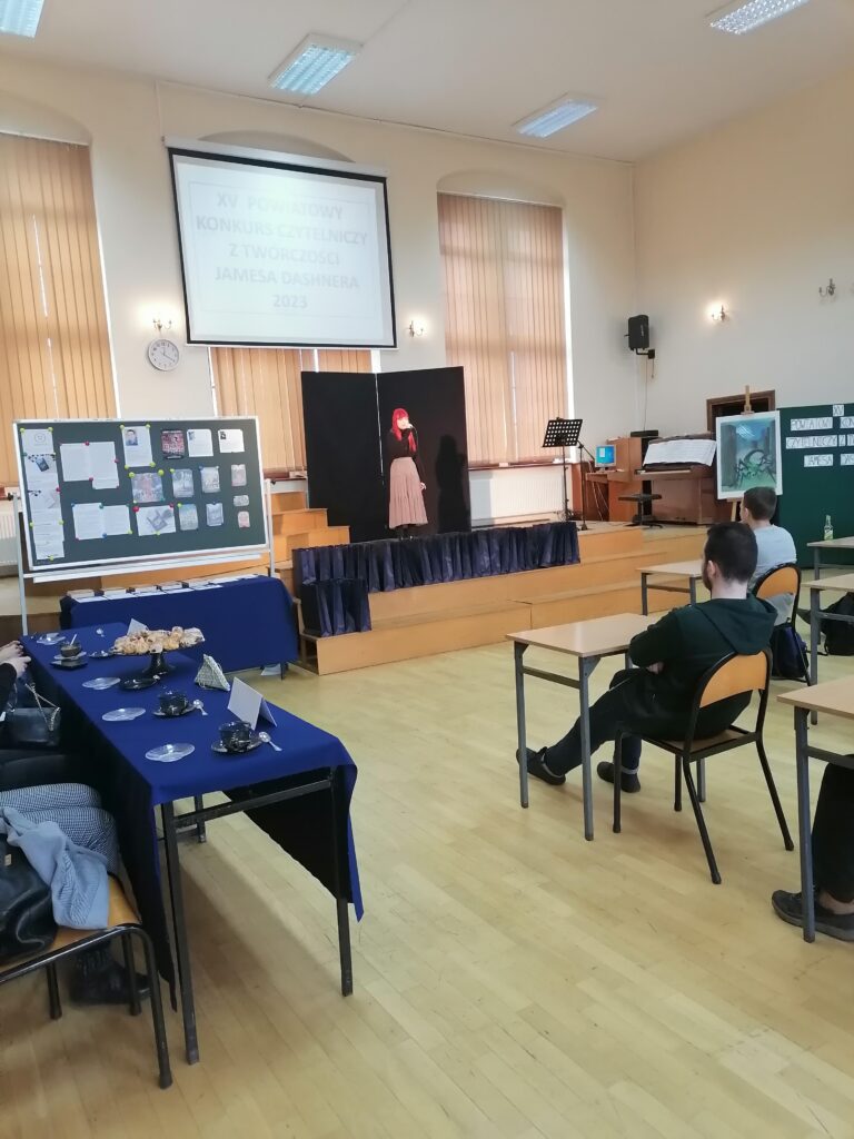 14.03.2023-XV Powiatowy Konkurs Czytelniczy z Literatury Fantasy — zdjęcie 118